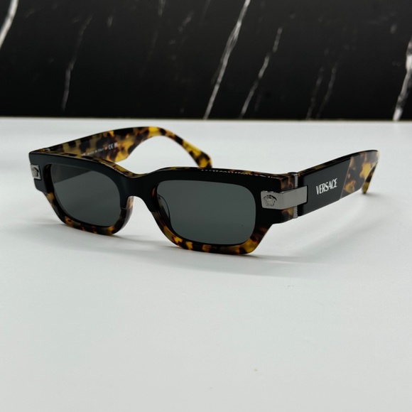 NEW VE4465 5456/87 VERSACE SQUARE MOD 4465 UNISEX SUNGLASSES VE4465 545687 - Picture 3 of 10